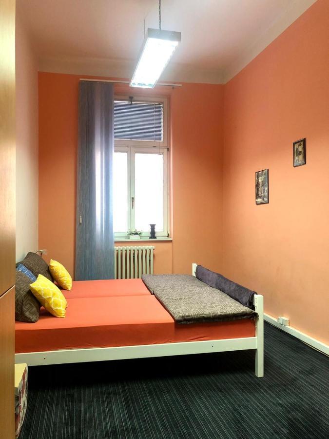 Spacious Tuzlaks Apartments Sarajevo Ferhadija Exteriör bild