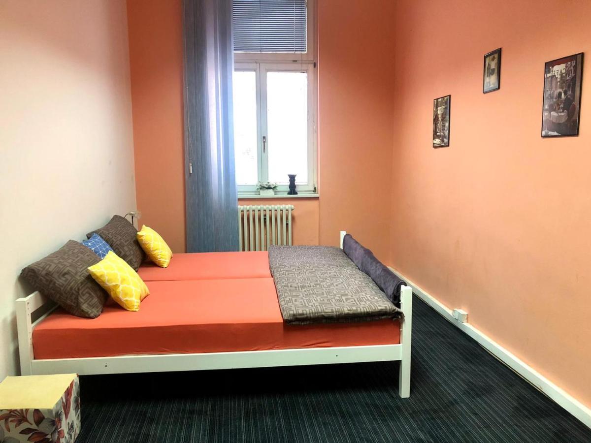 Spacious Tuzlaks Apartments Sarajevo Ferhadija Exteriör bild